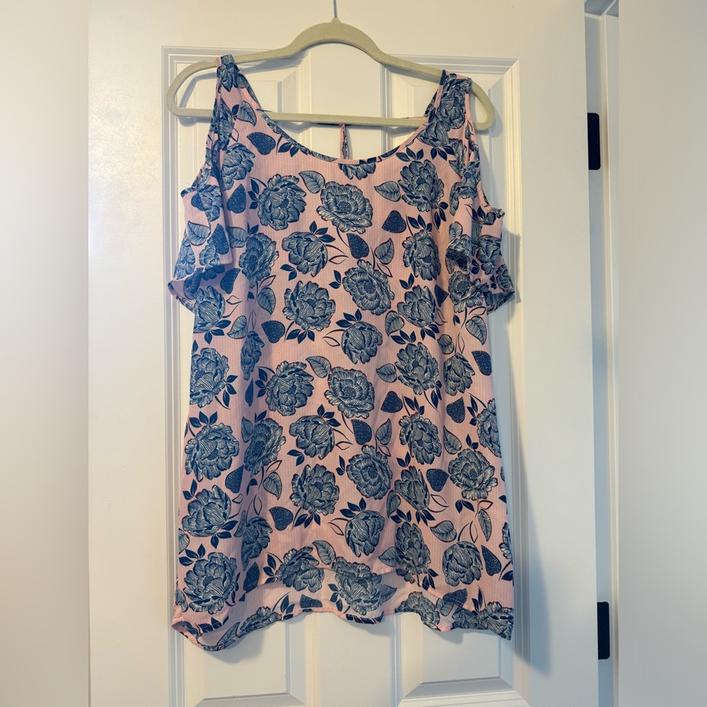 Kut from the kloth Adriana cold shoulder blouse.